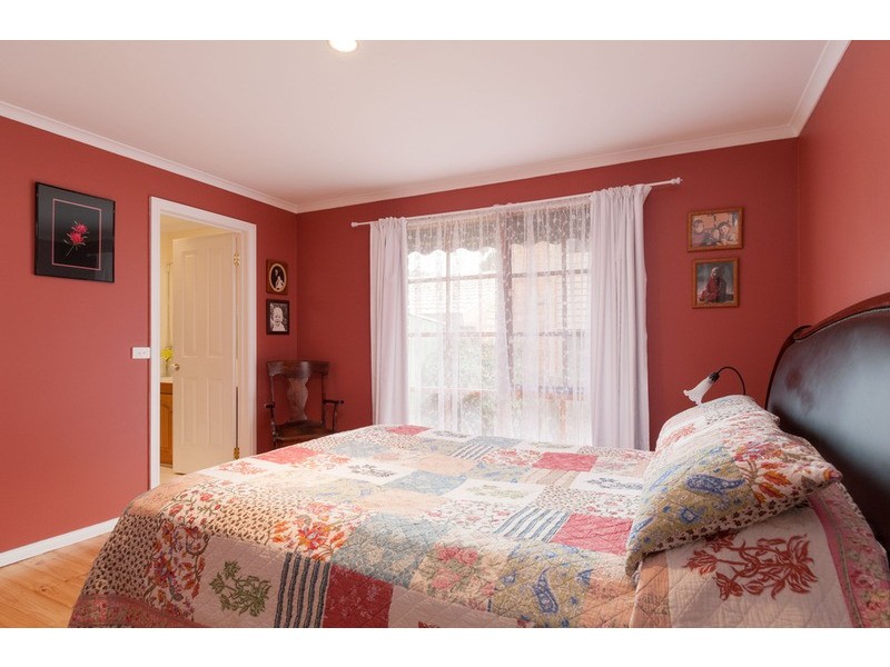 69 Alpine Way, Kilsyth VIC 3137