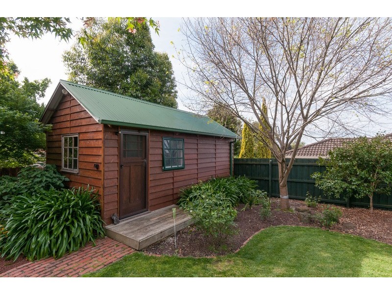 69 Alpine Way, Kilsyth VIC 3137