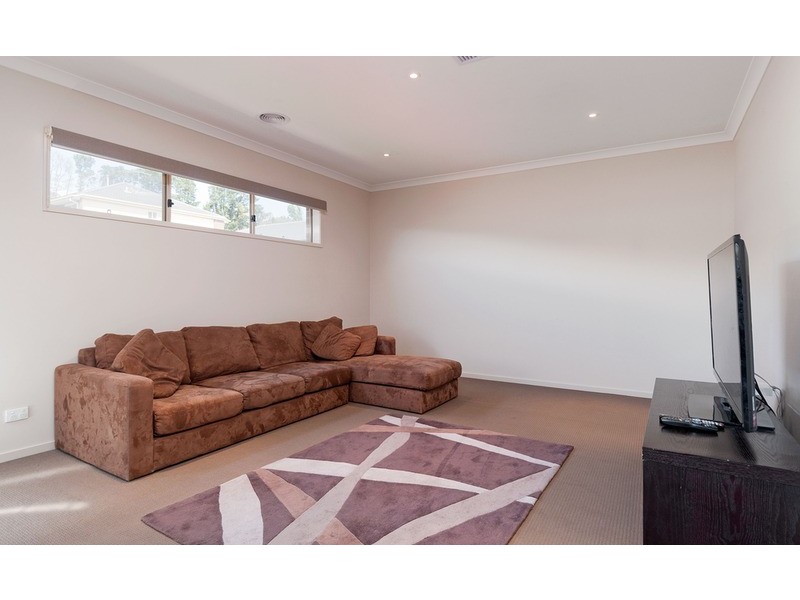 10 Empire Drive, Mooroolbark VIC 3138