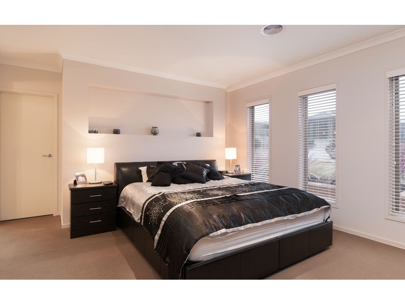 10 Empire Drive, Mooroolbark VIC 3138