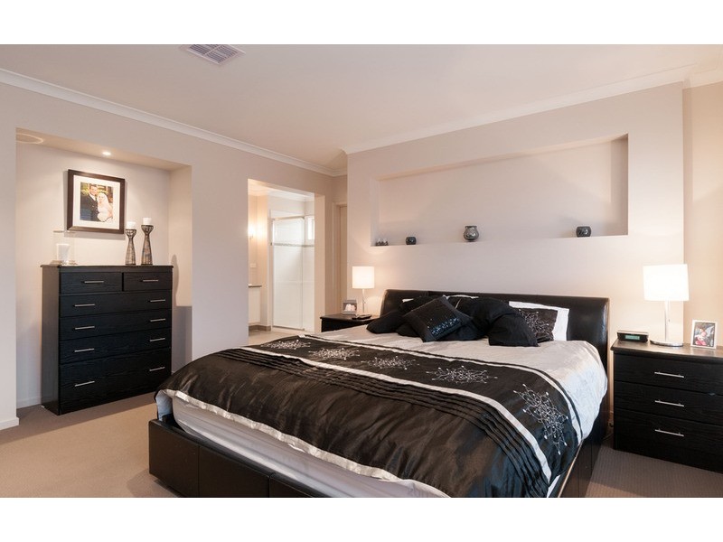 10 Empire Drive, Mooroolbark VIC 3138