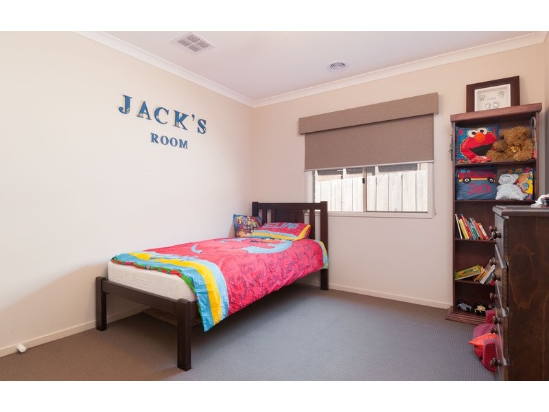 10 Empire Drive, Mooroolbark VIC 3138