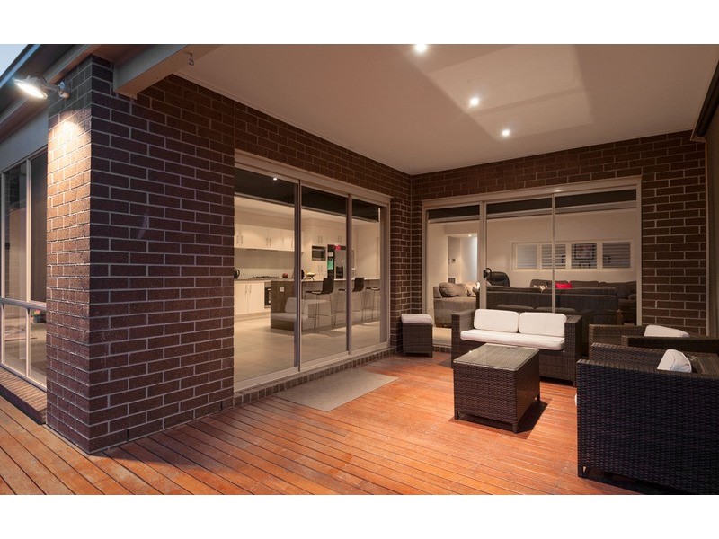 10 Empire Drive, Mooroolbark VIC 3138