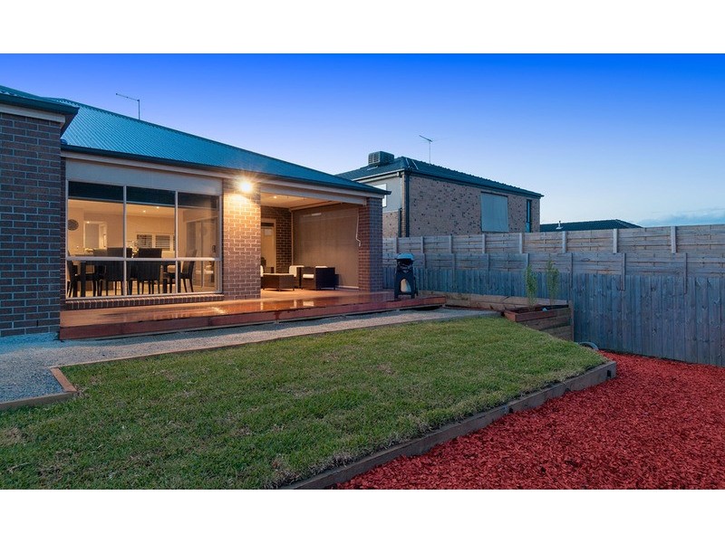 10 Empire Drive, Mooroolbark VIC 3138