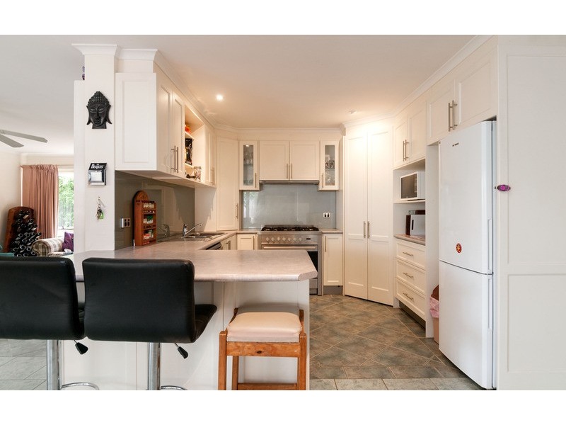1 Landscape Drive, Mooroolbark VIC 3138