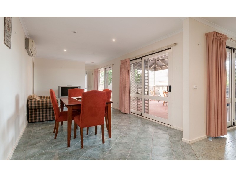 1 Landscape Drive, Mooroolbark VIC 3138
