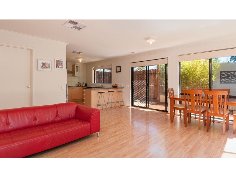 69a Blackburn Road, Mooroolbark VIC 3138