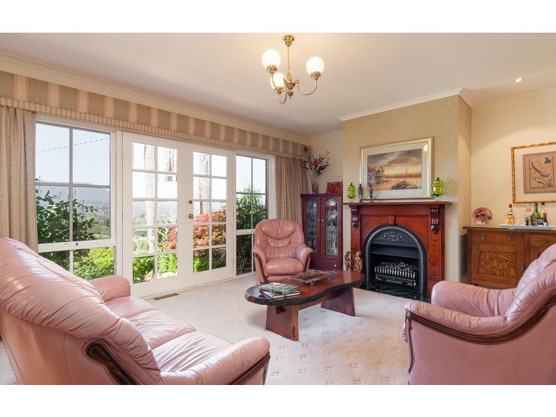 15 Struan Avenue, Mooroolbark VIC 3138