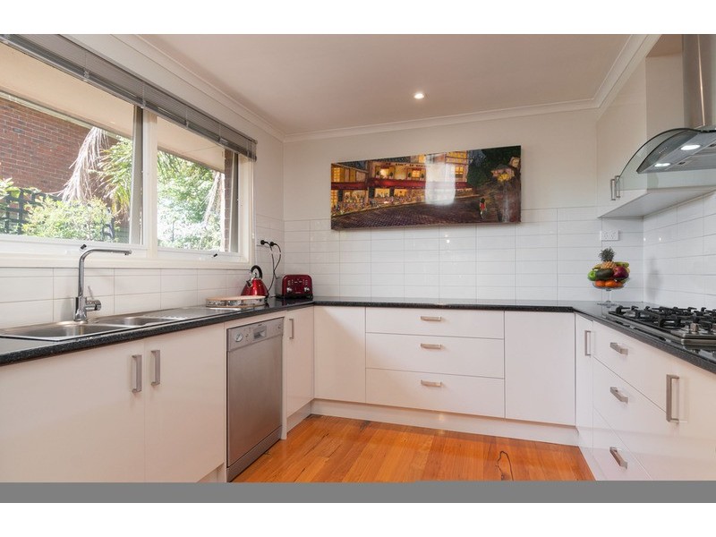 15 Struan Avenue, Mooroolbark VIC 3138