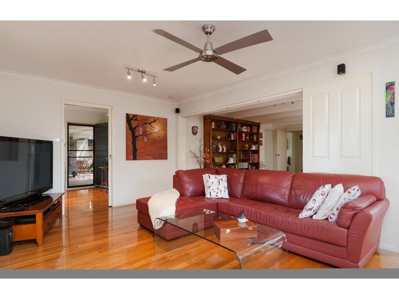 15 Struan Avenue, Mooroolbark VIC 3138