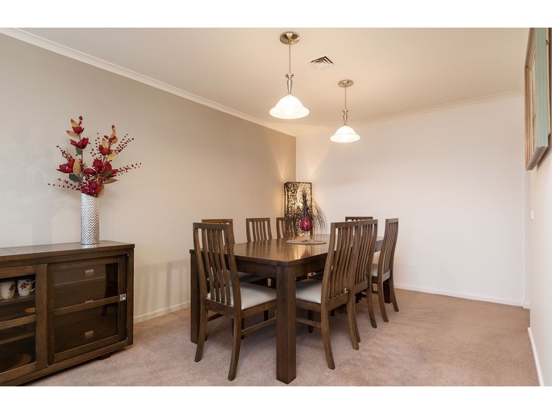 13 Great Oak Court, Mooroolbark VIC 3138