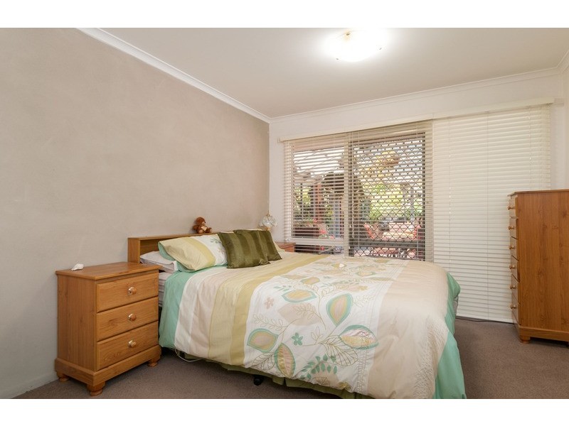 13 Great Oak Court, Mooroolbark VIC 3138