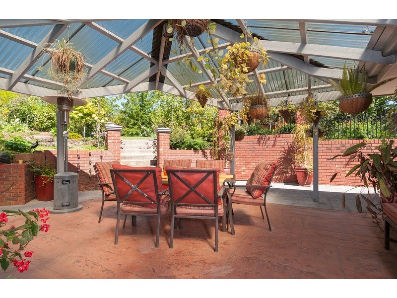13 Great Oak Court, Mooroolbark VIC 3138