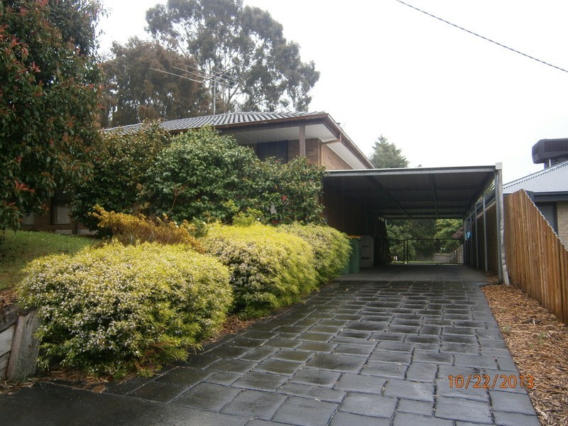 5 Maralee  Drive, Mooroolbark VIC 3138