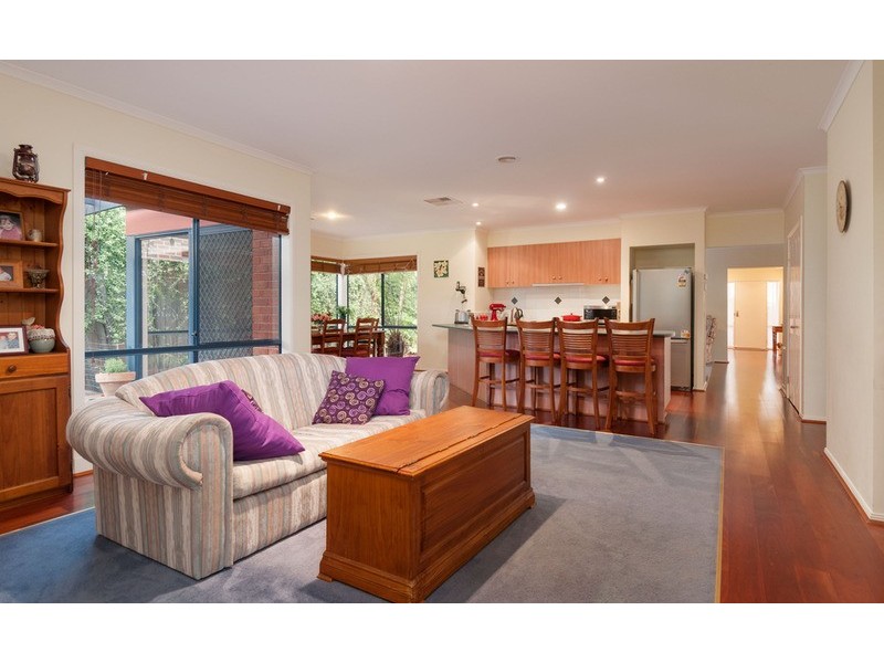 23 Freshfield Avenue, Mooroolbark VIC 3138