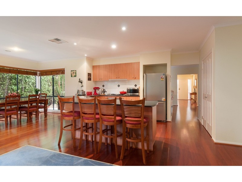 23 Freshfield Avenue, Mooroolbark VIC 3138