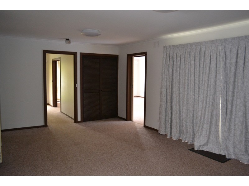 97 Hawthory Road, Kilsyth VIC 3137