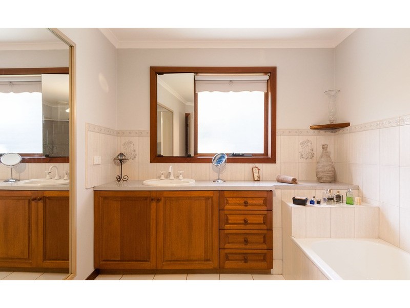 20 Partridge Way, Mooroolbark VIC 3138