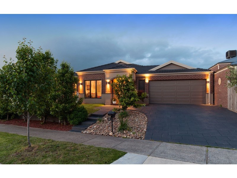 35 Larbert Road, Mooroolbark VIC 3138