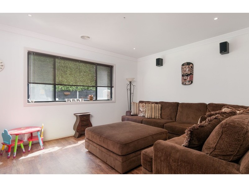 35 Larbert Road, Mooroolbark VIC 3138