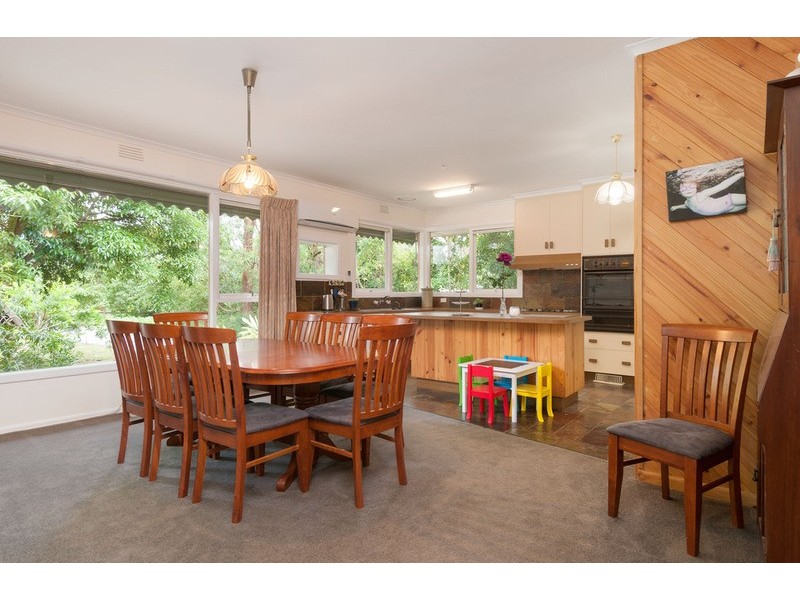 26 Mountain Drive, Mooroolbark VIC 3138