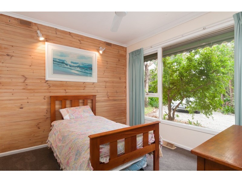 26 Mountain Drive, Mooroolbark VIC 3138