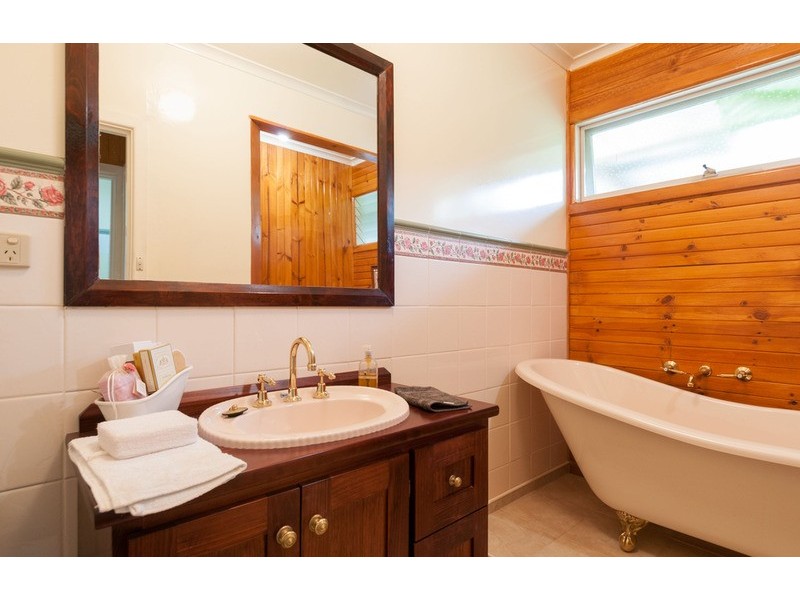 26 Mountain Drive, Mooroolbark VIC 3138