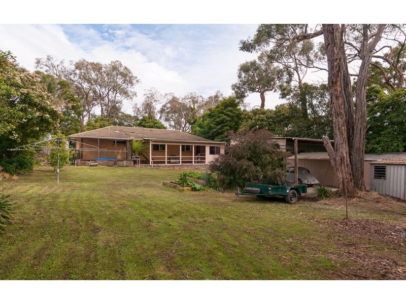 26 Mountain Drive, Mooroolbark VIC 3138