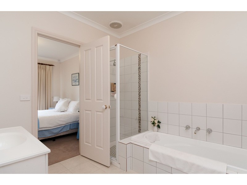 1a Mark Street, Mooroolbark VIC 3138
