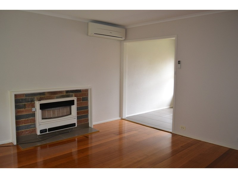 28 Dryden Concourse, Mooroolbark VIC 3138