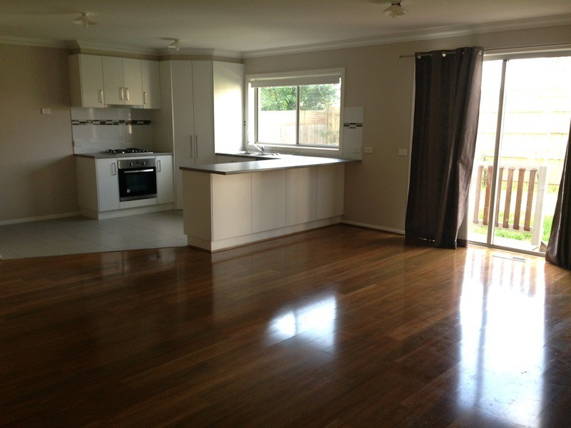 10a Neville  Street, Mooroolbark VIC 3138