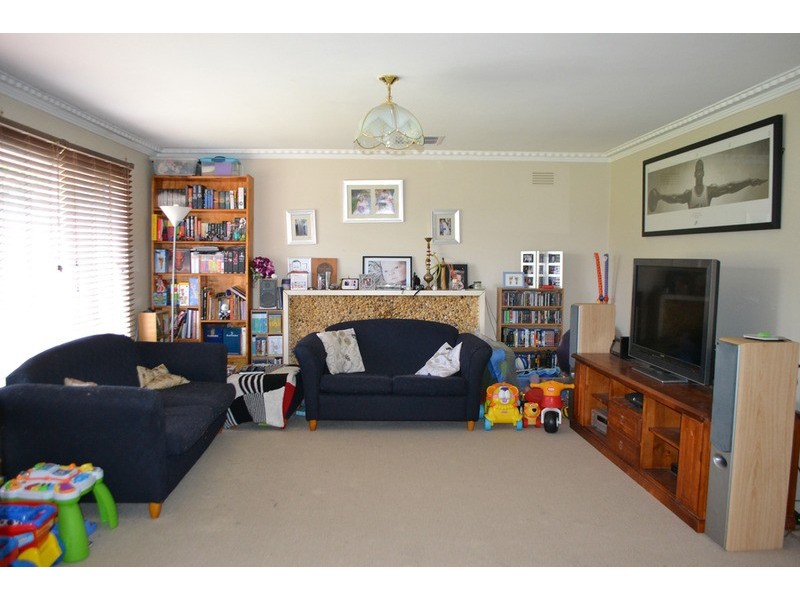 1/6 Bridges  Avenue, Mooroolbark VIC 3138