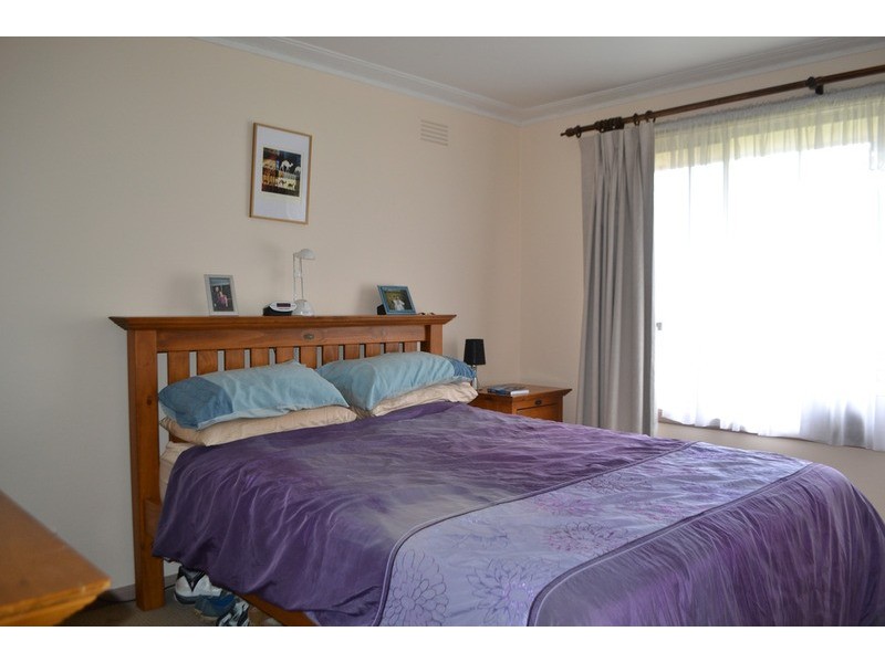 1/6 Bridges  Avenue, Mooroolbark VIC 3138