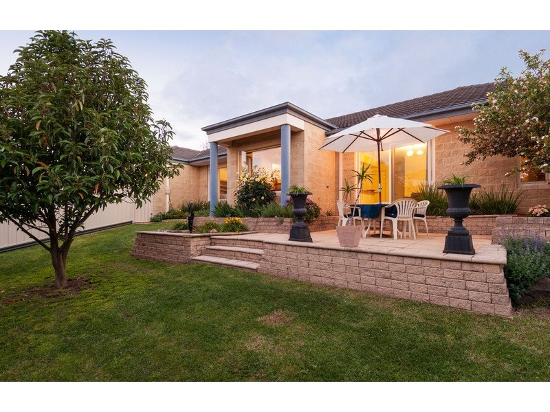 4 Greenridge Court, Chirnside Park VIC 3116