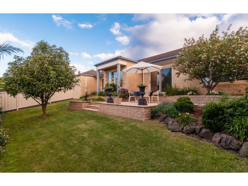 4 Greenridge Court, Chirnside Park VIC 3116