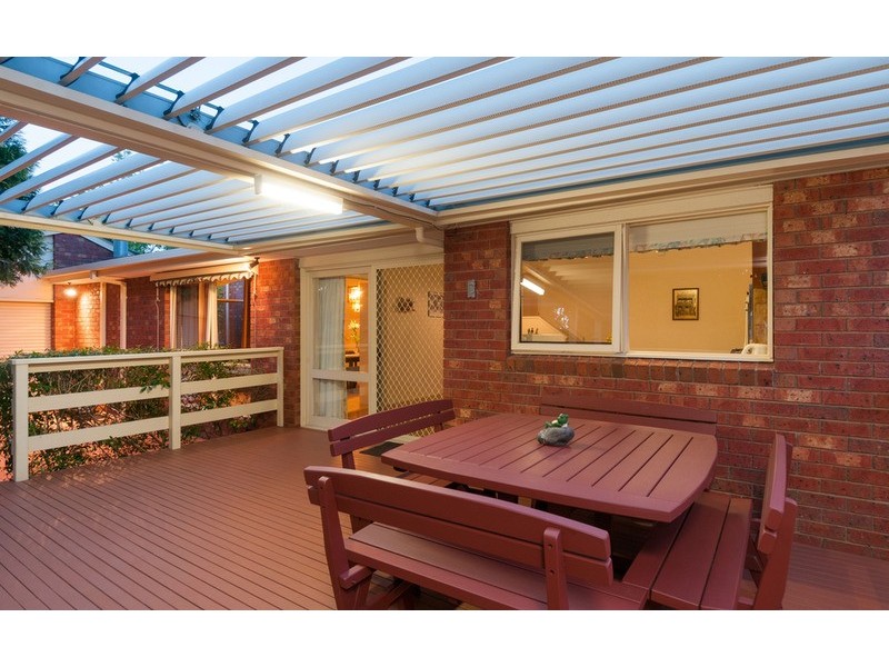 18 Ashton Avenue, Mooroolbark VIC 3138