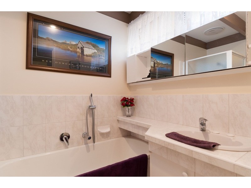 6 Daymar Drive, Mooroolbark VIC 3138