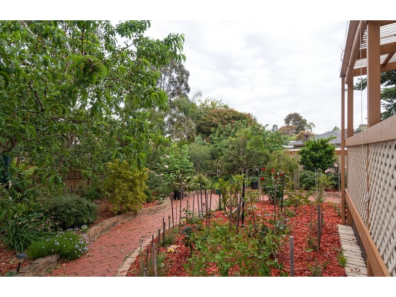 6 Daymar Drive, Mooroolbark VIC 3138