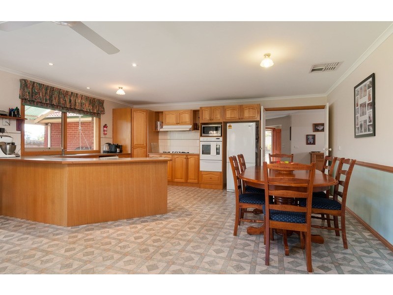 102 Nimblefoot Way, Lilydale VIC 3140