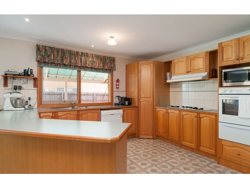 102 Nimblefoot Way, Lilydale VIC 3140
