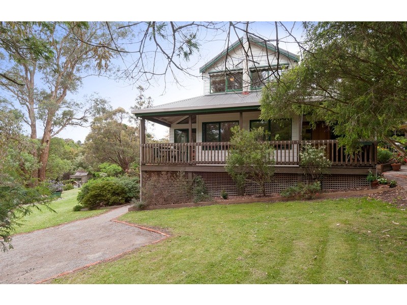 35 Pine Road, Mooroolbark VIC 3138