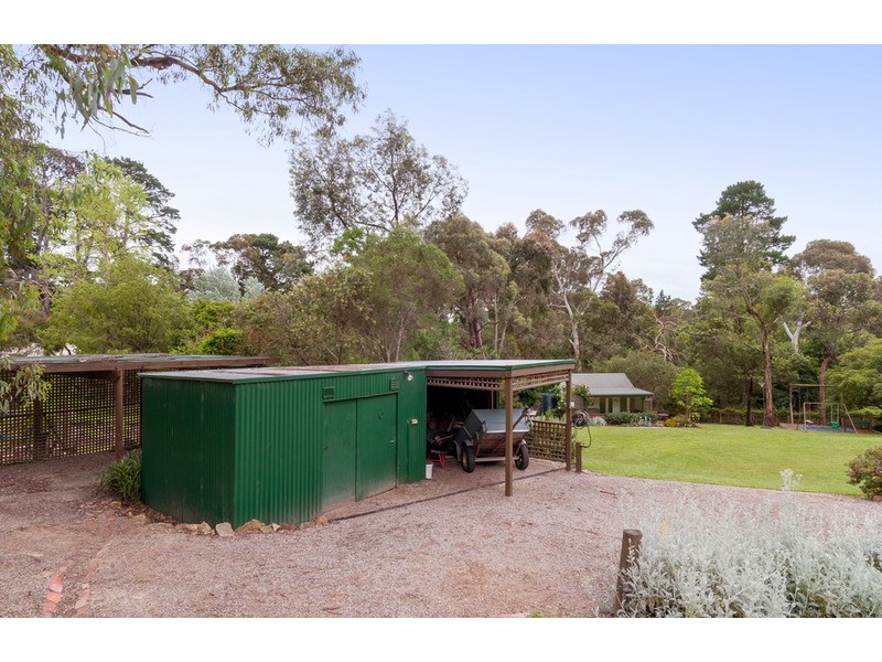 35 Pine Road, Mooroolbark VIC 3138