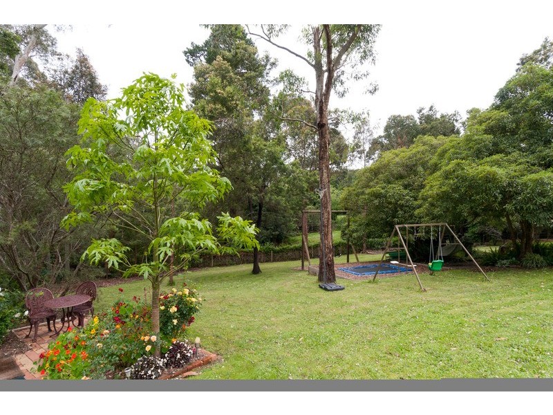 35 Pine Road, Mooroolbark VIC 3138