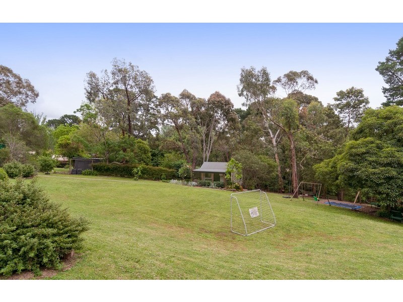 35 Pine Road, Mooroolbark VIC 3138