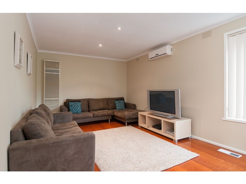 14 Lansell Road, Mooroolbark VIC 3138