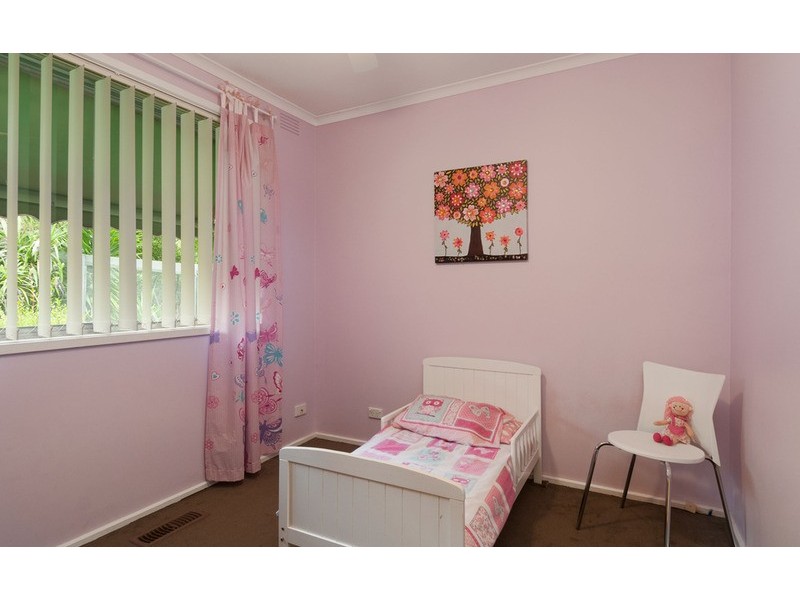 14 Lansell Road, Mooroolbark VIC 3138