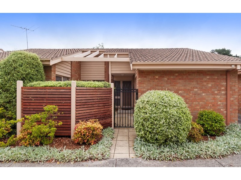 2/12 Plumer Street, Croydon VIC 3136