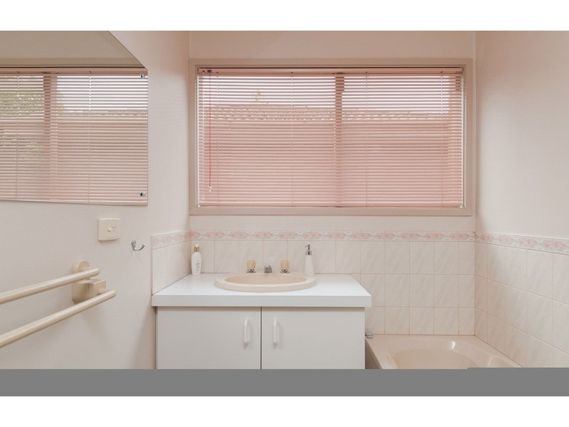 2/12 Plumer Street, Croydon VIC 3136