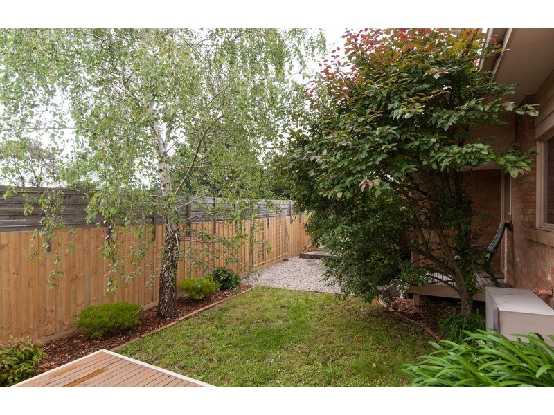 2/12 Plumer Street, Croydon VIC 3136