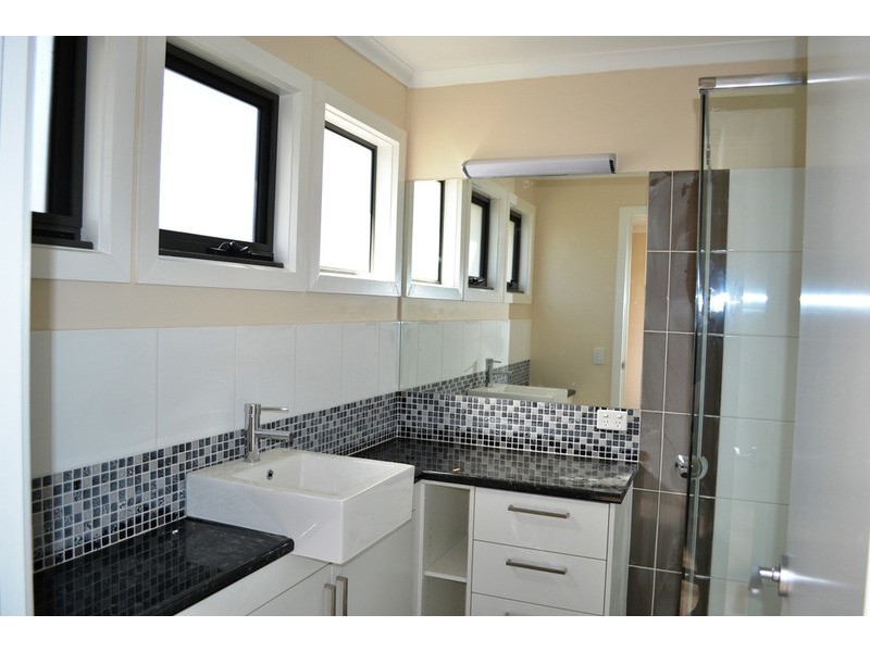 1/15 Ross Road, Croydon VIC 3136